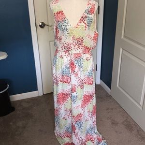 NWOT Floral Maxi dress